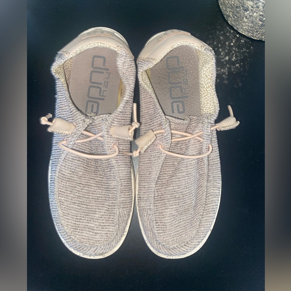 Hey Dudes - light pink & grey size 6